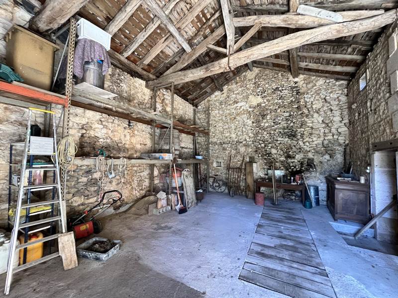 Vente Maison VOUZAN - 4 pièces -145 m² - (16410)