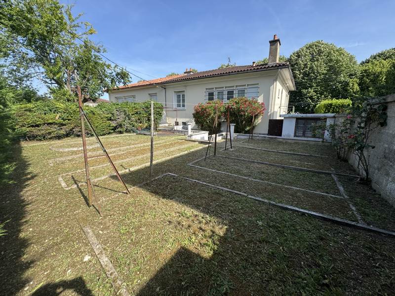 Vente Maison SOYAUX - 5 pièces -104 m² - (16800)
