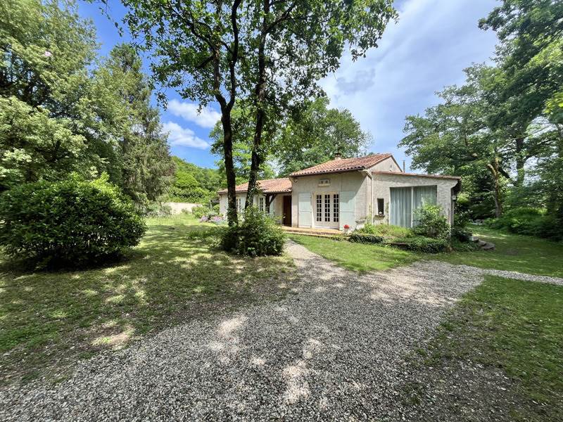 Vente Maison DIRAC - 5 pièces -135 m² - (16410)
