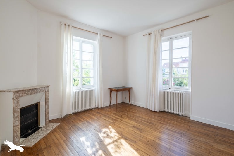Vente Maison SOYAUX - 7 pièces -176 m² - (16800)