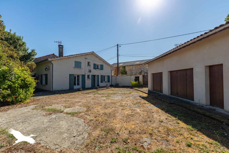 Vente Maison GARAT 16410 5 pièces - 133 m²