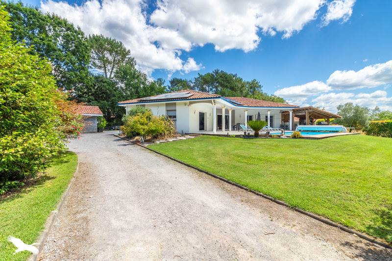 Vente Maison RION DES LANDES - 6 pièces -141 m² - (40370)