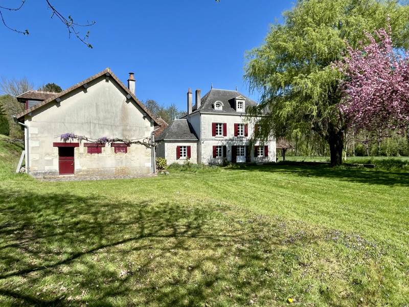 Vente Maison VALENCAY - 11 pièces -401 m² - (36600)