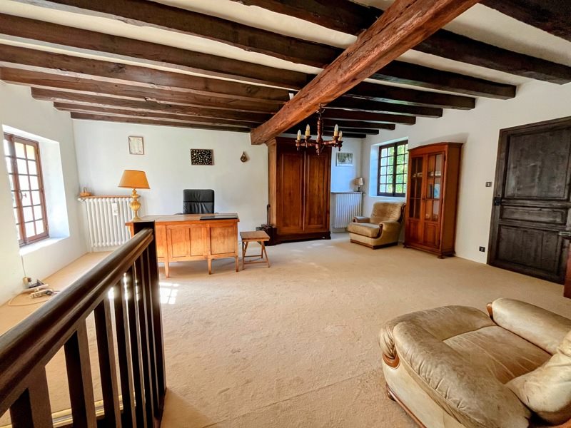 Vente Maison ANJOUIN - 7 pièces -254 m² - (36210)