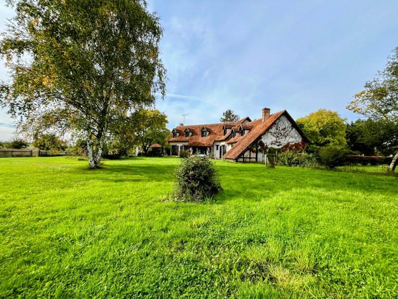 Vente Maison POULAINES - 11 pièces -247 m² - (36210)