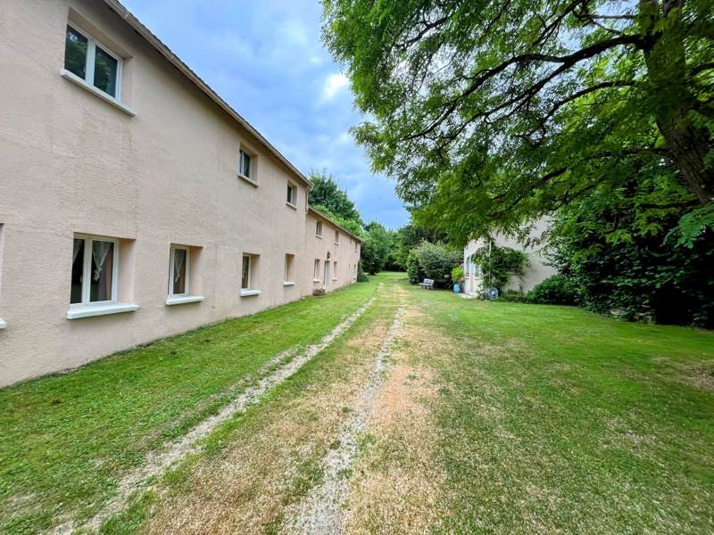 Vente Maison LUCAY LE MALE - 10 pièces -480 m² - (36360)