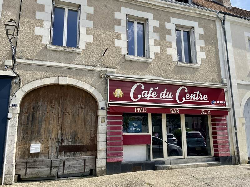 Immeuble 3 pièces 230 m² · à Valençay · 230 m² · 61 600 €