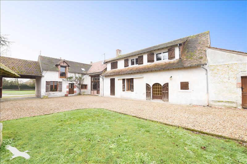 Vente Maison MONT PRES CHAMBORD - 8 pièces -328,2 m² - (41250)