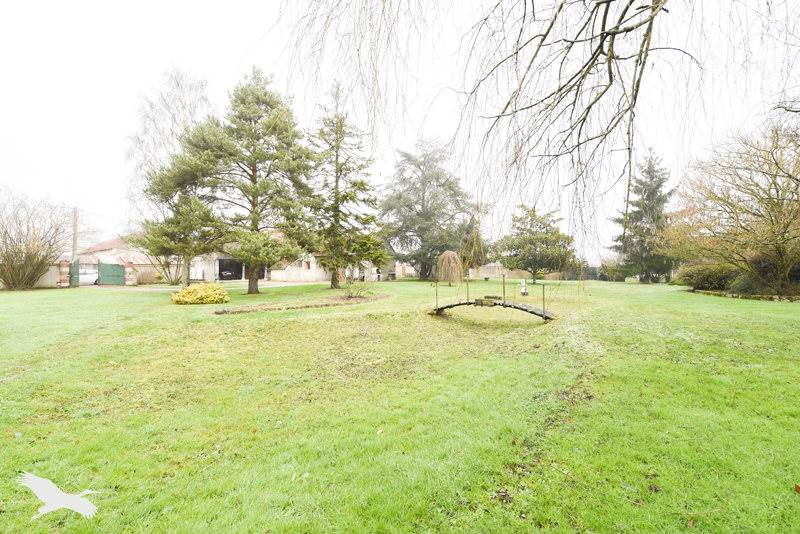 Vente Maison MONT PRES CHAMBORD - 8 pièces -328,2 m² - (41250)
