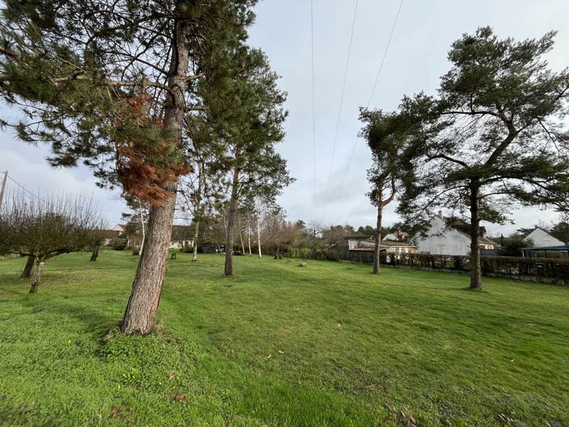 Terrain à vendre · à Mont-près-Chambord · 56 000 €