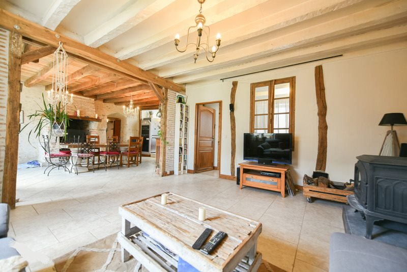 Vente Maison ST CLAUDE DE DIRAY - 6 pièces -192 m² - (41350)