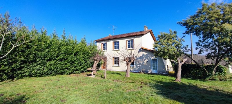 Vente Maison BOSCAMNANT - 6 pièces -121 m² - (17360)