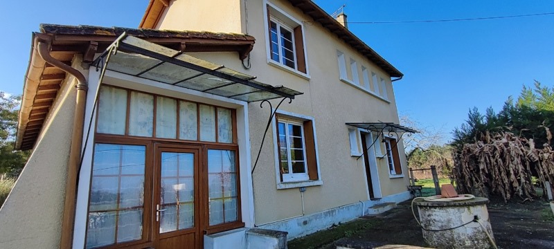 Vente Maison BOSCAMNANT - 6 pièces -121 m² - (17360)