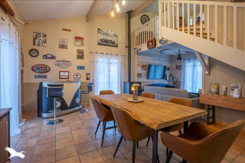 Vente Maison ST AIGULIN - 7 pièces -150 m² - (17360)