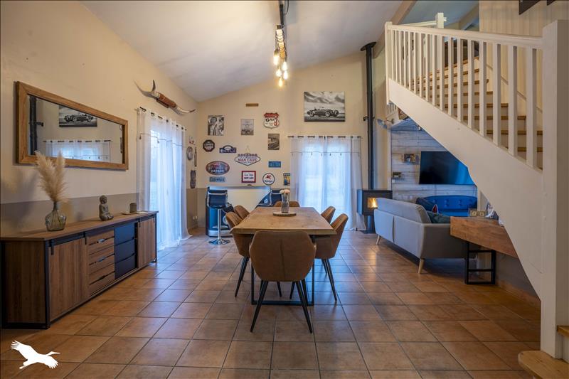 Vente Maison ST AIGULIN - 7 pièces -150 m² - (17360)
