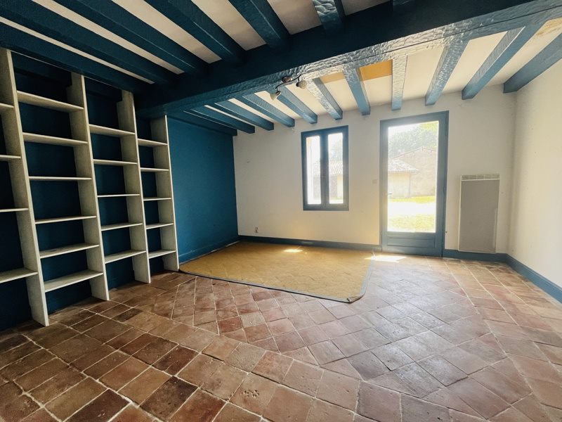 Vente Maison LA ROCHE CHALAIS - 7 pièces -274 m² - (24490)