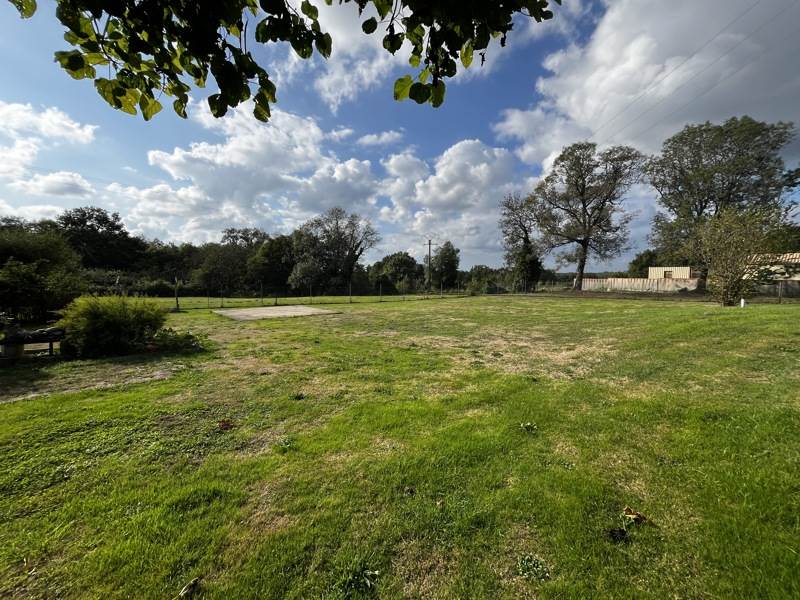 Vente Maison LA GENETOUZE - 4 pièces -121 m² - (17360)