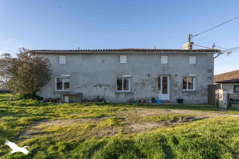Vente Maison LA GENETOUZE - 4 pièces -135 m² - (17360)