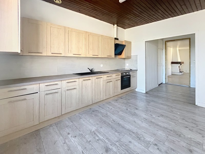 Vente Maison LA ROCHE CHALAIS - 6 pièces -201 m² - (24490)