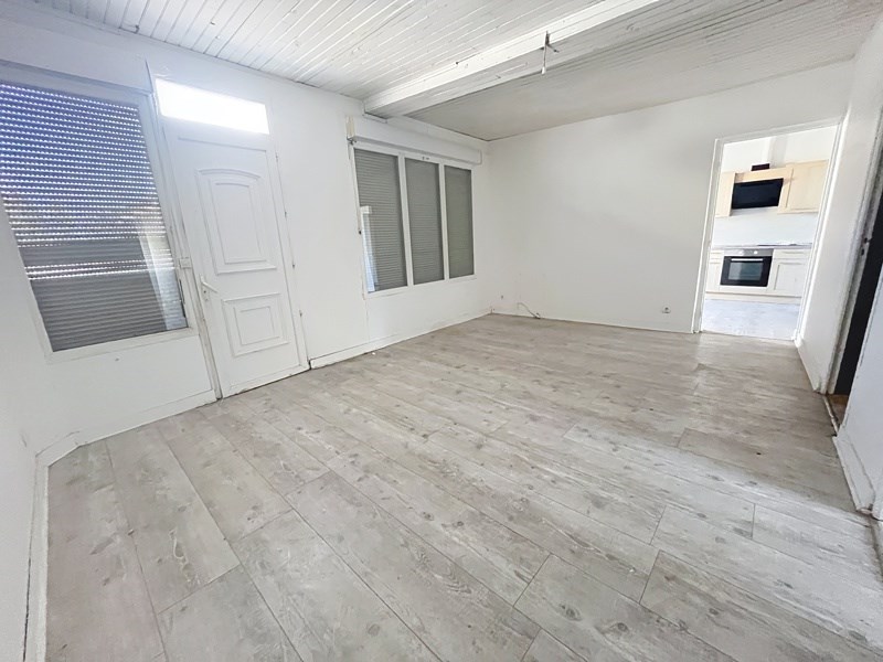 Vente Maison LA ROCHE CHALAIS - 6 pièces -201 m² - (24490)