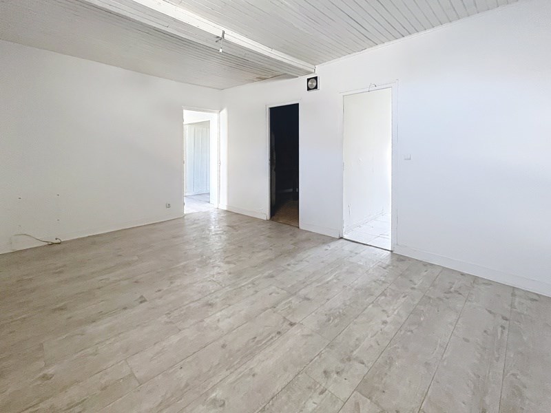 Vente Maison LA ROCHE CHALAIS - 6 pièces -201 m² - (24490)