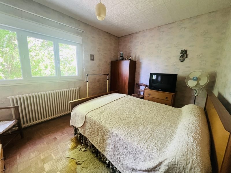 Vente Maison ST AIGULIN - 6 pièces -127 m² - (17360)