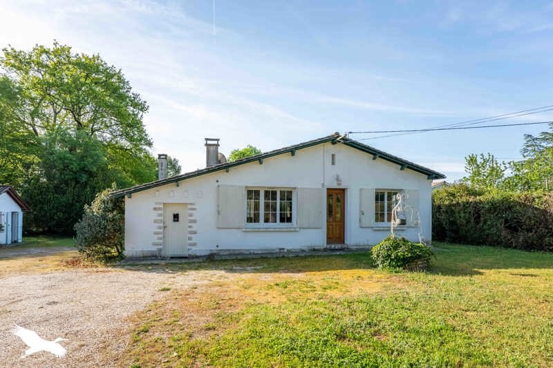 Vente Maison ST AIGULIN - 4 pièces -105 m² - (17360)