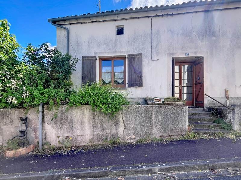 Vente Maison LA ROCHE CHALAIS - 1 pièce -58 m² - (24490)