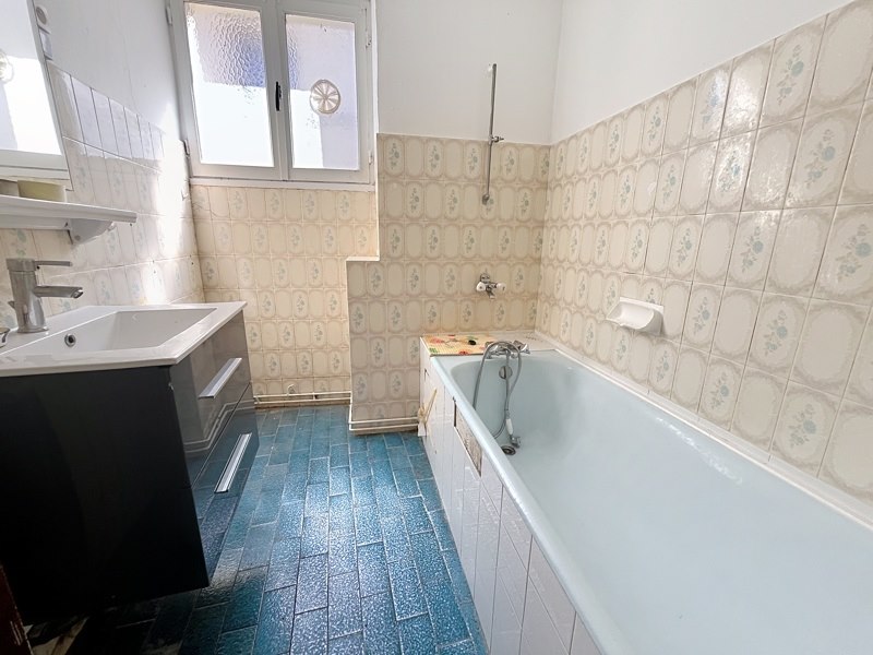 Vente Maison LA ROCHE CHALAIS - 1 pièce -58 m² - (24490)