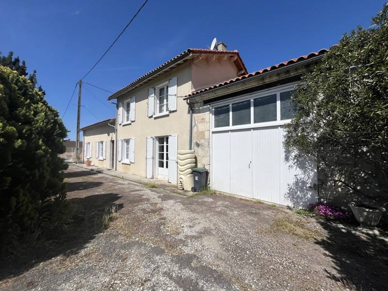 Maison 7 pièces 137 m² · à Saint Aulaye-Puymangou · 137 m² · 84 990 €