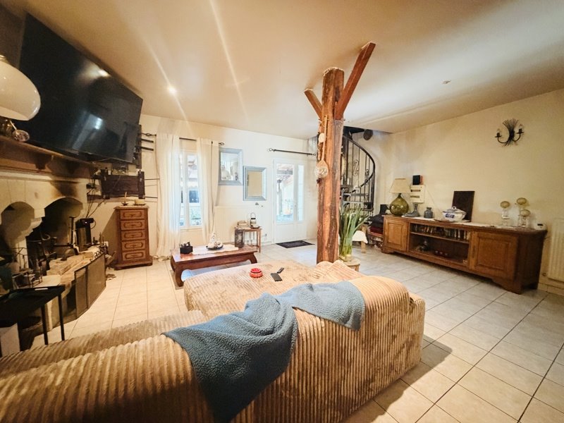 Vente Maison LA ROCHE CHALAIS - 4 pièces -159 m² - (24490)