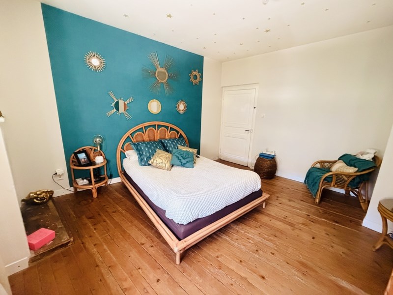 Vente Maison LA ROCHE CHALAIS - 4 pièces -159 m² - (24490)
