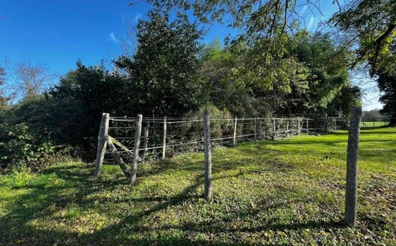 Terrain 3 pièces 750 m² · à Saint-Aigulin · 750 m² · 15 000 €