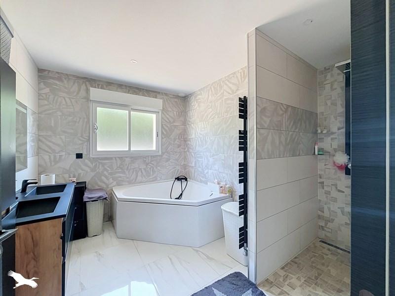 Vente Maison LA BARDE - 5 pièces -126 m² - (17360)