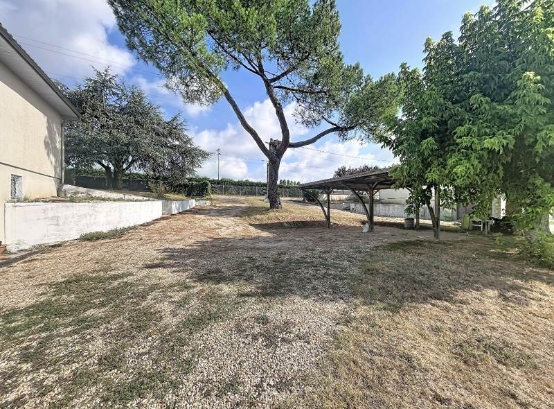 Vente Maison ST AIGULIN - 5 pièces -140 m² - (17360)