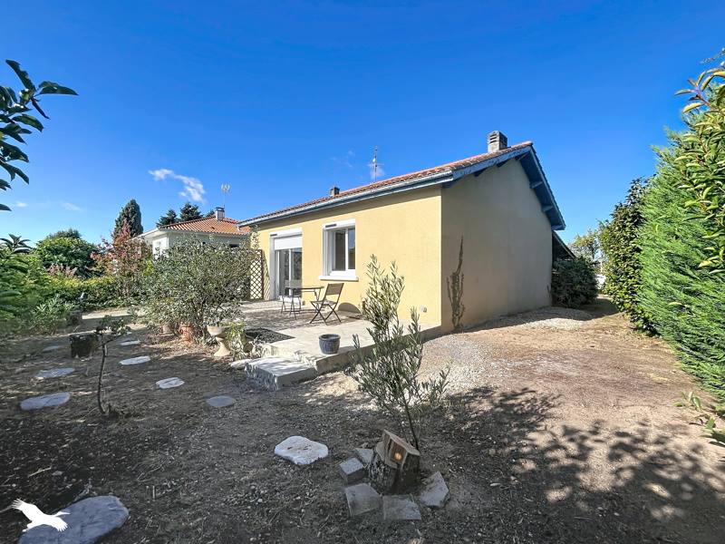 Vente Maison LA ROCHE CHALAIS 24490 4 pièces - 100 m²
