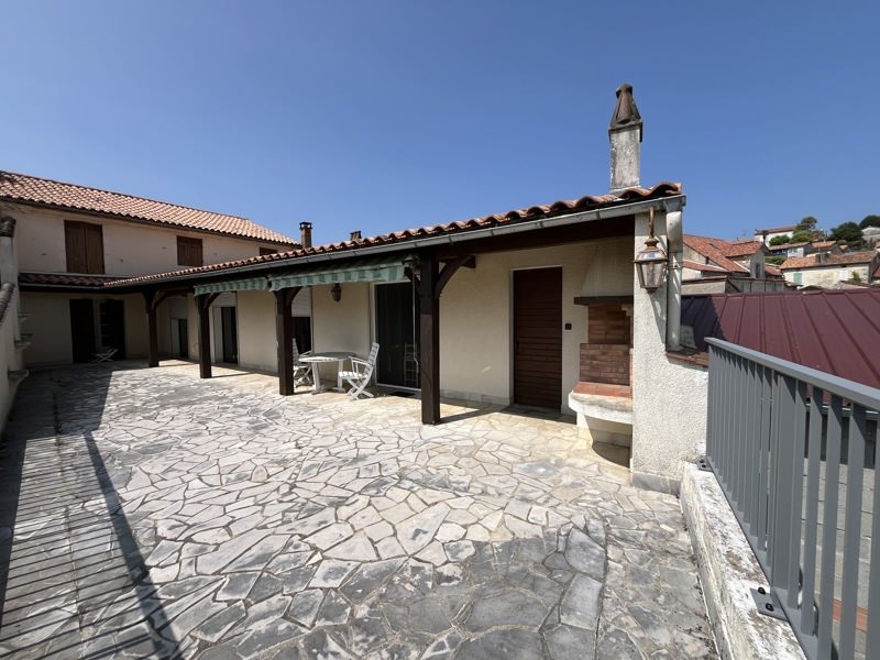 Maison 20 pièces 190 m² · à Ribérac · 190 m² · 182 000 €