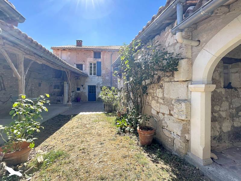 Vente Maison Vanxains 24600 6 pièces - 170 m²