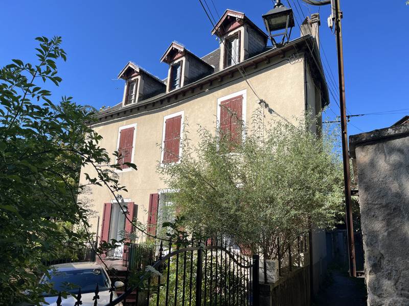Vente Appartement VILLEFRANCHE DE ROUERGUE - 3 pièces -82 m² - (12200)