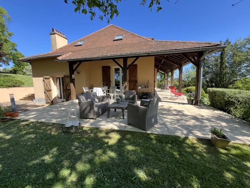 Vente Maison SAVIGNAC - 8 pièces -266 m² - (12200)