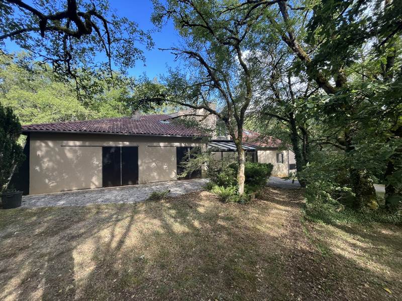 Maison 7 pièces 275 m² · à Villefranche-de-Rouergue · 275 m² · 317 700 €