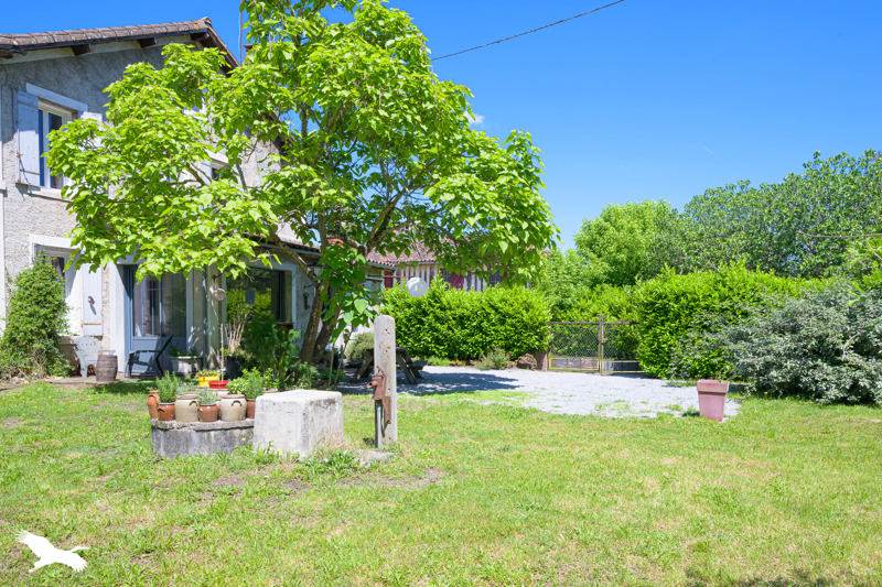 Maison 6 pièces 218 m² · à Sabres · 218 m² · 320 000 €