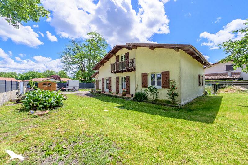 Vente Maison LABOUHEYRE - 7 pièces -130 m² - (40210)