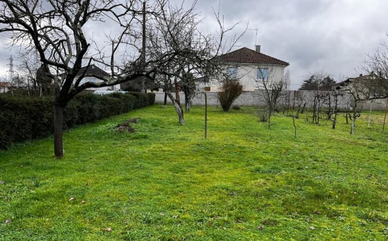Terrain 4 pièces · à Saint-Maixent-l'École · 38 940 €