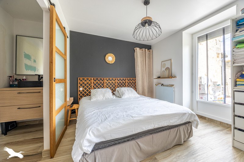 Vente Maison SOUVIGNE - 6 pièces -208 m² - (79800)