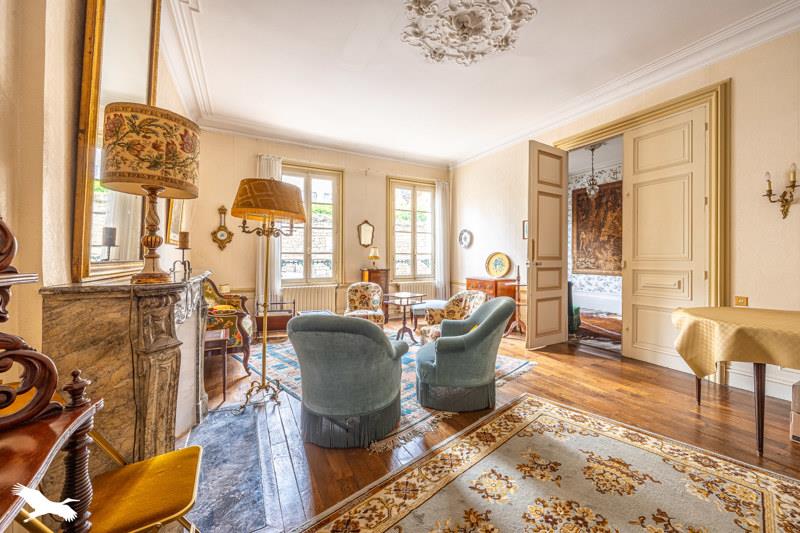 Vente Maison ST MAIXENT L ECOLE - 9 pièces -310 m² - (79400)