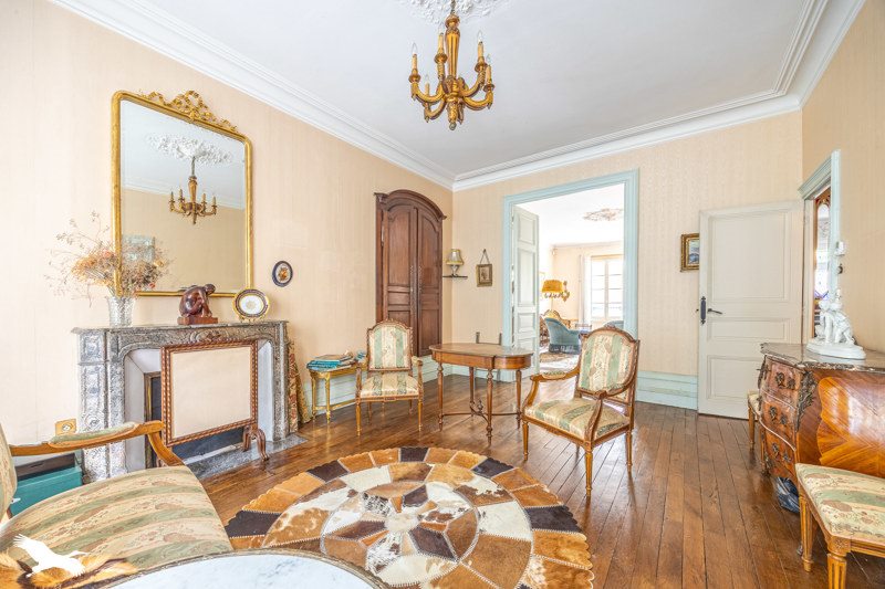 Vente Maison ST MAIXENT L ECOLE - 9 pièces -310 m² - (79400)