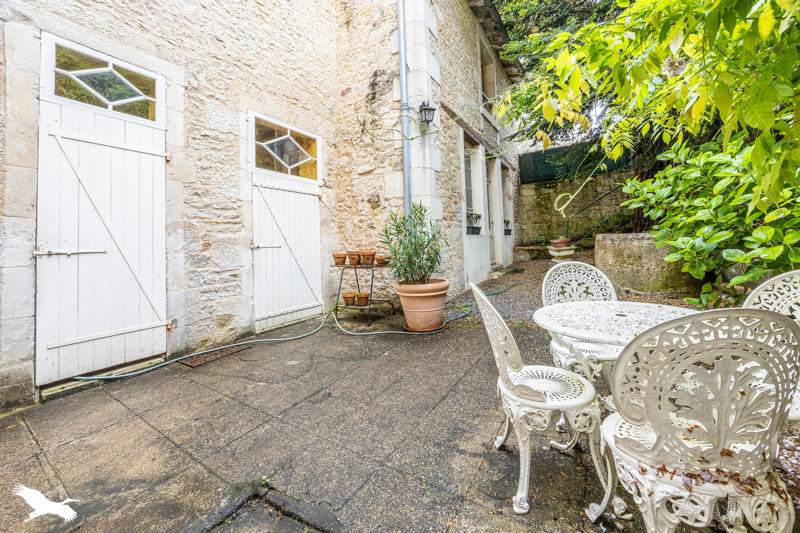 Vente Maison ST MAIXENT L ECOLE - 9 pièces -310 m² - (79400)