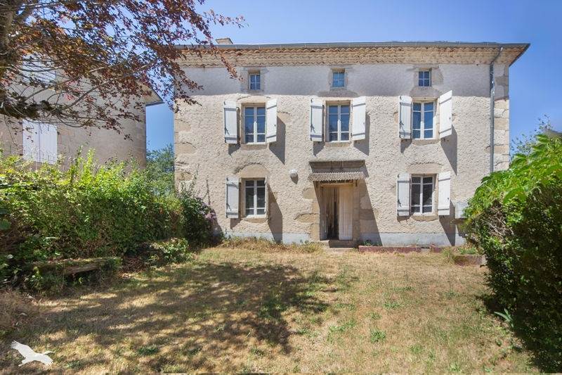 Vente Maison LAURESSES - 10 pièces -282 m² - (46210)