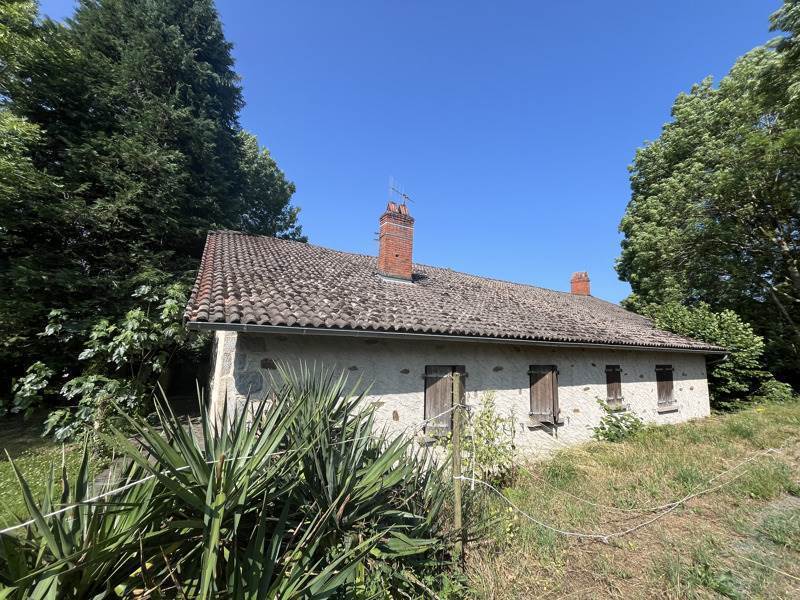 Vente Maison LEYNHAC - 5 pièces -150 m² - (15600)